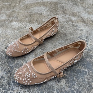 Ballerines Mary Jane brodées de perles pour femme, nouveau modèle 2026, avec bride à boucle, maille ajourée respirante et semelle extérieure en caoutchouc - Product Image 3