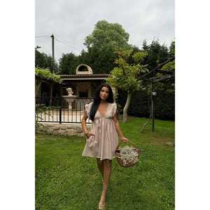 เดรสสั้นสีเบจสไตล์วินเทจ สายเดี่ยว ไซส์ XS ผ้าสแปนเด็กซ์ มีซับใน ไม่มีปก ดีไซน์เซ็กซี่ เหมาะสำหรับใส่ในวันที่อากาศดีในฤดูใบไม้ผลิหรือฤดูใบไม้ร่วง - Product Image 1