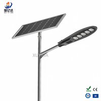 Lampadaire solaire LED XUYIDA en alliage d'aluminium IP66, type split, avec fonction marche/arrêt automatique pour usage en zone rurale