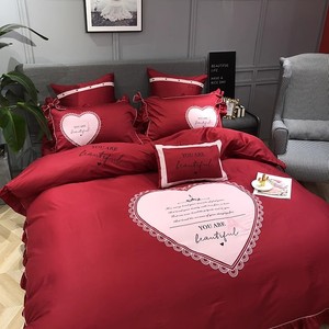 מיטת 100% כותנה אורגנית יוקרתית להגדיר רקמה חתונה אדומה עם צורת לב 400tc סט 4 חלקים מלונות - Product Image 2