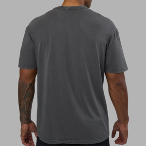 T-shirt Personalizzabile in Cotone Organico Pesante Traspirante, Produttore di T-shirt Nere con Spalle Scoperte Effetto Acid Wash - Product Image 2