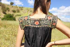 Venta al por mayor personalizado verano bohemio de talla grande de algodón mexicano bordado a mano sin mangas vestido de verano informal - Product Image 4