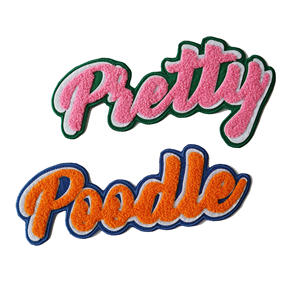 Parche de Chenilla Rosa con Diseño de Chica Bonita, 15 Años de Experiencia en Parches, Bordado en Chenilla, con Reverso Termoadhesivo para Coser en Tela - Product Image 3