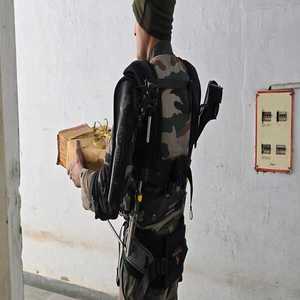 อุปกรณ์เสริมช่วยฟื้นฟูสมรรถภาพแขนแบบสวมใส่ได้  โครงสร้างภายนอกแบบปรับแต่งได้สำหรับการฟื้นฟูร่างกายมนุษย์  เครื่องมือช่วยเหลืออัจฉริยะสำหรับการฟื้นฟูแขนส่วนบน - Product Image 4