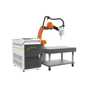 Saldatrice laser a fibra cnc automatica in lamiera d'acciaio 2000w 3000w con braccio robot