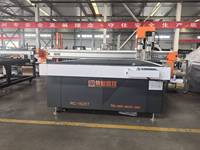Machine de découpe automatique à chargement automatique Rongchi, tissu en jean, flocage flexible, moteur servo CNC, logiciel Ruida, zone de travail 1600x2500mm