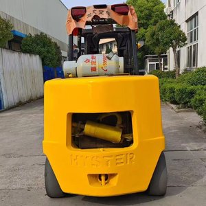 Chariot élévateur à moteur thermique d'occasion 7 tonnes 2024 avec déplaceur latéral hydraulique et pneus pleins pour usage extérieur sur chaussée, fabriqué aux États-Unis pour la logistique - Product Image 6