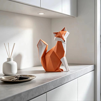Statue de renard artistique peinte à la main avec un design de surface géométrique, artisanat en résine pour une décoration intérieure de qualité, objet de collection