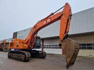 Excavatrice Hitachi ZX520 en état quasi neuf |   Moins de 100 heures |   Prêt pour l'exportation immédiate - Product Image 3