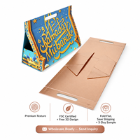Sac cadeau pyramidal certifié sur mesure avec poignée découpée, boîte pliante avant-gardiste à poignée triangulaire, vente en gros