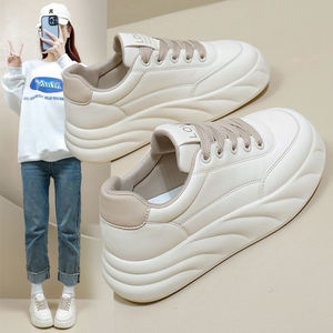 Chaussures décontractées polyvalentes à lacets pour femmes à semelles épaisses en cuir souple d'automne - Product Image 2