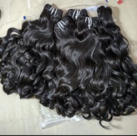 Offre Spéciale : Lots de Cheveux Bouclés Bruts Birmans, Cuticules Alignées, Cheveux Bouclés Volumineux, Cheveux Humains Bruts Ondulés Cambodgiens d'un Seul Donneur