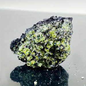 Piedra de Olivino Natural al por Mayor, Cristal Mineral Original, Adorno de Peridoto en Bruto para Decoración - Product Image 3