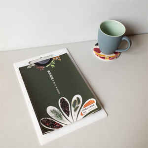 Menu acrylique de qualité supérieure imprimé numérique avec une reliure à rivets à prix compétitif pour les fournitures d'hôtel et de restaurant - Product Image 1