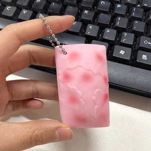 CHENXI Jouet anti-stress créatif en forme de gâteau de riz rose, à presser, porte-clés DIY pour enfants de 8 ans et plus, unisexe - Product Image 5