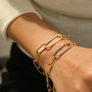Collar de Mujer Estilo Lujoso, Chapado en Oro de 18K, Acero Inoxidable, Geométrico, Cadena de Cable Metálica en Contraste, Joyería Moderna - Product Image 2