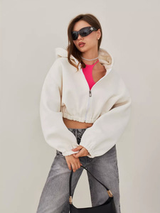 Sudadera con capucha de algodón ligera para mujer con logotipo personalizado, Sudadera corta con cremallera para gimnasio y Deportes - Product Image 3