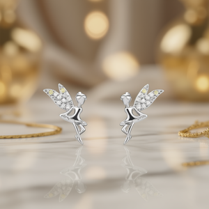 Orecchini a lobo E405 in oro bianco con ali di diamanti incastonate a pavé, design grazioso per donna, da indossare tutti i giorni - Product Image 2