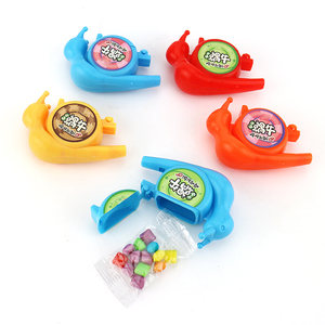 Bonbons en forme d'<span class=keywords><strong>escargot</strong></span> de dessin animé avec sifflet et mini <span class=keywords><strong>chewing</strong></span>-<span class=keywords><strong>gum</strong></span> dans un sachet - Product Image 2