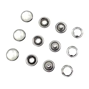 Vente en gros design personnalisé perle métallique décoration vêtement chemise manteau bouton élégant perle broche bouton pression
