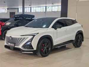 Changan UNI-T 2023 LHD 5 places 1.5T AT d'occasion fiable, prix de gros le <span class=keywords><strong>moins</strong></span> cher pour le <span class=keywords><strong>marché</strong></span> africain, directement de Chine - Product Image 1