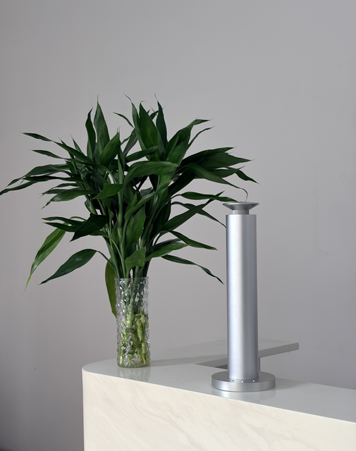 Electric Air Purifying Aroma Diffuser Cold Mist Waterless Aluminum Alloy Tower Design App Driven Low Noise Household Hotel