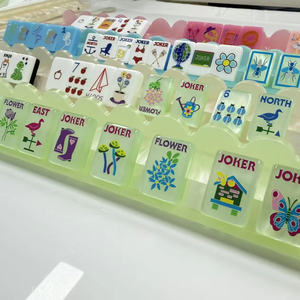 Jeu <span class=keywords><strong>de</strong></span> tuiles <span class=keywords><strong>de</strong></span> mahjong en perles <span class=keywords><strong>de</strong></span> matcha personnalisées Garden Glow Designer en stock, <span class=keywords><strong>photos</strong></span> réelles - Product Image 1