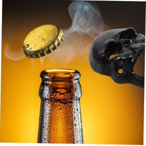 Décapsuleur en fonte au design fantaisie Halloween pour fêtes, accessoires d'horreur, cheminées et barbecues - Product Image 4