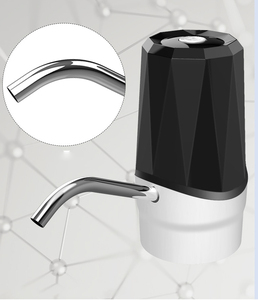 Distributeur d'eau portable HJH09 rechargeable par mini USB, pompe à boisson automatique noire avec chargeur – Vente en gros - Product Image 2