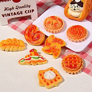 Simulación Artificial <span class=keywords><strong>pan</strong></span> en miniatura Linda comida falsa DIY resina <span class=keywords><strong>dulce</strong></span> Flatback cabujón joyería colgante casa <span class=keywords><strong>de</strong></span> muñecas artesanía - Product Image 2