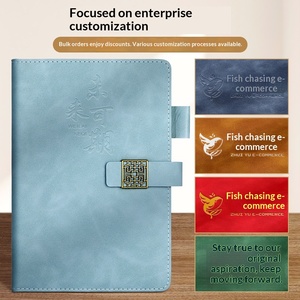 Agenda de bureau personnalisé en similicuir <span class=keywords><strong>A5</strong></span>, logo personnalisé, épaissi, haute valeur chromatique, reliure sans fil, boucle, coffret cadeau, Chine - Product Image 4