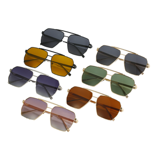 Gafas de Sol Rectangulares Unisex con Montura Completa, Lentes Degradadas, 100% Protección UV, para Actividades al Aire Libre, Adultos - Product Image 1