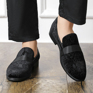 Nuove Scarpe Casual Monocolore 2026 di Alta Qualità, Mocassini in Camoscio Neri <span class=keywords><strong>e</strong></span> Rossi Comodi con Punta per Uomo - Product Image 6