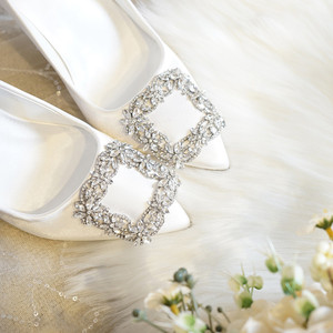 Zapatos de Tacón Alto de Lujo para Novia, Zapatos de Tacón de Aguja con Punta Puntiaguda para Mujer, Sandalias de Oficina, Tacones de Metal con Hebilla de Moda, Diseño de Diseñador - Product Image 2