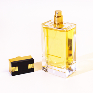 Etiqueta Personalizada, Botella de Perfume de Vidrio Cuadrada de Lujo Reutilizable de 100 ml, Tapa de Plástico Dorada, Personalizable con Caja para Hombre - Product Image 4