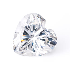 อัญมณีโมอิสซาไนต์ทรงหัวใจ 0.1 กะรัต ถึง 4 กะรัต จากโกลด์ลีฟ จิวเวลรี่ ได้รับการรับรองจาก GRA สี DEF ความสะอาด VVS เพชรโมอิสซาไนต์สังเคราะห์สำหรับแหวน - Product Image 1