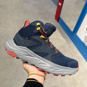 รองเท้าเดินป่า HOKAS สำหรับฤดูใบไม้ร่วง/ฤดูหนาว ผลิตจากคาร์บอนไฟเบอร์ สำหรับกิจกรรมกลางแจ้ง กันน้ำ ระบายอากาศได้ดี ป้องกันการลื่น พร้อมคุณสมบัติรองรับอุ้งเท้า - Product Image 4