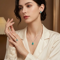 Parure de bijoux élégante en laiton plaqué argent avec cristaux Paraiba CZ taille poire, couleur Menthe Teal, micro-pavé, comprenant collier, bague et boucles d'oreilles, vente en gros