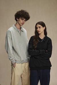 Felpa Oversize Personalizzata in Spugna Francese Pesante 100% Cotone con Collo a Revers e Maniche Lunghe per Uomo - Product Image 3