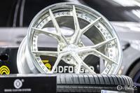 BYD D-9 Voitures à conduite à droite Berline électrique haut de gamme |   Voiture Familiale Sportive avec Autonomie de 400 km/550 km pour les Déplacements Quotidiens, les Voyages Routiers et les Affaires