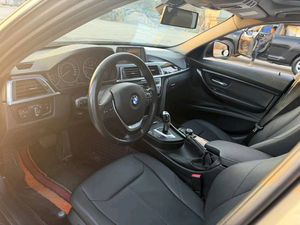 BMW Série 3 320Li M berline 2017 avec boîte <span class=keywords><strong>de</strong></span> vitesses <span class=keywords><strong>automatique</strong></span>, direction à gauche, caméra <span class=keywords><strong>de</strong></span> recul, traction avant, cuir foncé, toit ouvrant panoramique - Product Image 4
