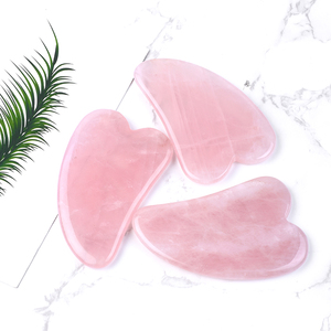 Logo personalizzato vero naturale di cristallo rosa a forma di V massaggiatore <span class=keywords><strong>viso</strong></span> Guasha all'ingrosso rosa quarzo giada <span class=keywords><strong>pietra</strong></span> faccia Gua Sha strumento per la cura della pelle Gua Sha - Product Image 4
