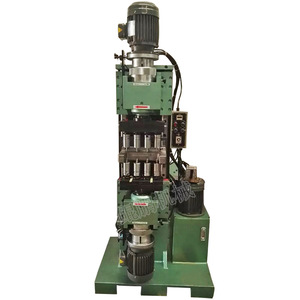 Riveteuse rotative à rails radiaux hydrauliques à têtes multiples pour rivets solides <span class=keywords><strong>de</strong></span> ciseaux, pinces et lames <span class=keywords><strong>de</strong></span> presse-agrumes - Product Image 4