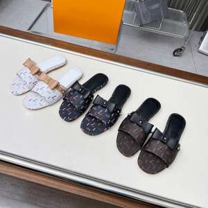 รองเท้าสไลด์โบว์ลายโมโนแกรมสุดหรู ดีไซน์เนอร์ รองเท้าสำหรับวันหยุดฤดูร้อนสำหรับผู้หญิง - Product Image 4