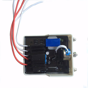 Regulador de Voltaje GB-160, Monofásico CC, 50/60 Hz, Reinicio Automático, Protección Contra Sobretensión para Generador/Motor - Product Image 1