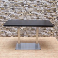 Café solide personnalisé en gros à manger table de dalles de bois à bord vif pour restaurant d'extérieur moderne à usage de haute qualité et bonne réputation