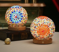 Mini lampe de nuit LED à illusion RVB 3D moderne pour intérieur Lampe personnalisée style bohême avec corps en verre et lune Alimentation USB pour enfants