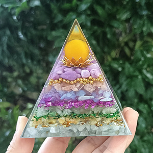 คริสตัลเพบเบิลพีระมิดเรซิ่นอีพ็อกซี่งานฝีมือประดับตกแต่งโต๊ะทำงานตกแต่งบ้านสำนักงานดอกบัวสีเหลืองเจดีย์ 7 ชั้น - Product Image 2
