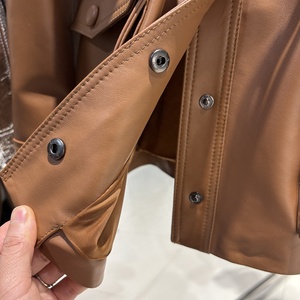 Giacca in Vera <span class=keywords><strong>Pelle</strong></span> di Pecora da Donna Autunno 2025, Monopetto con Cintura, Marrone, <span class=keywords><strong>Oversize</strong></span> - Product Image 5