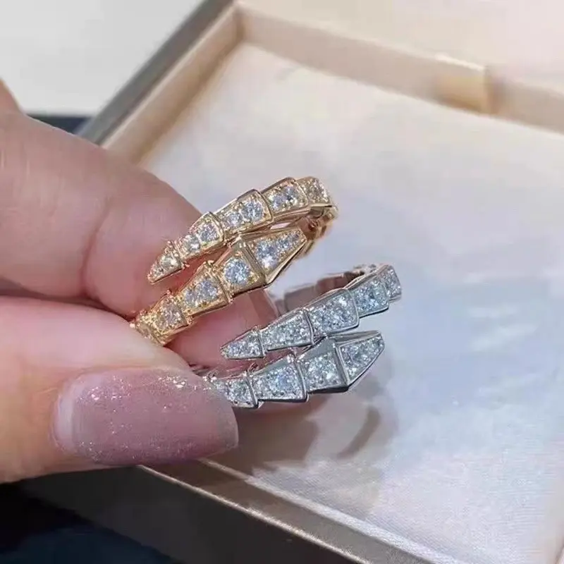 Lüks tasarımcı takı elmas zirkon 18k altın kaplama paslanmaz çelik ayarlanabilir yılan yüzük kadınlar için